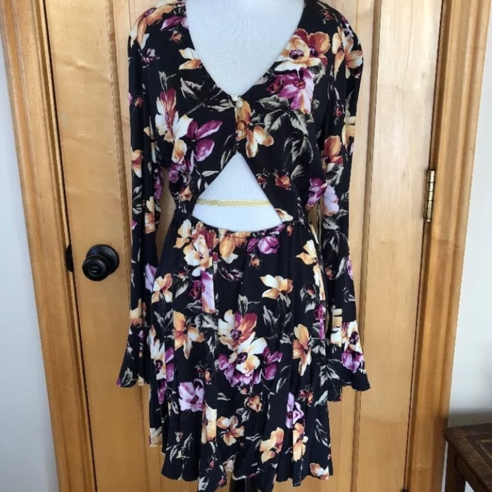 Kendall & Kylie Pacsun Floral Open Front Dress